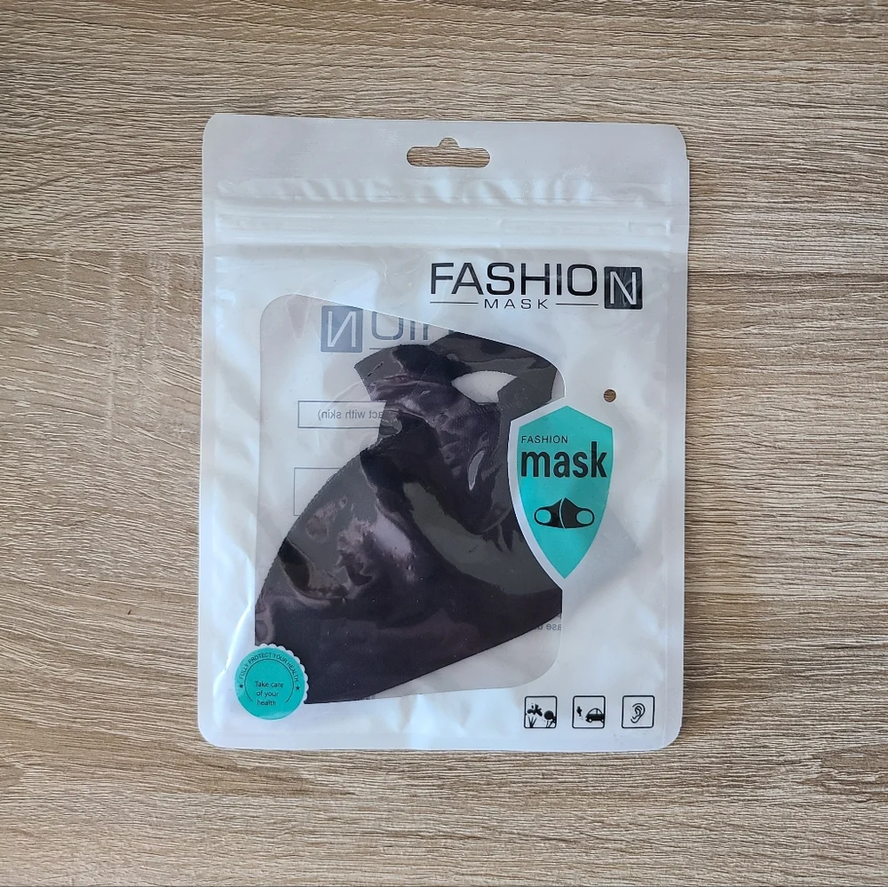Black face mask